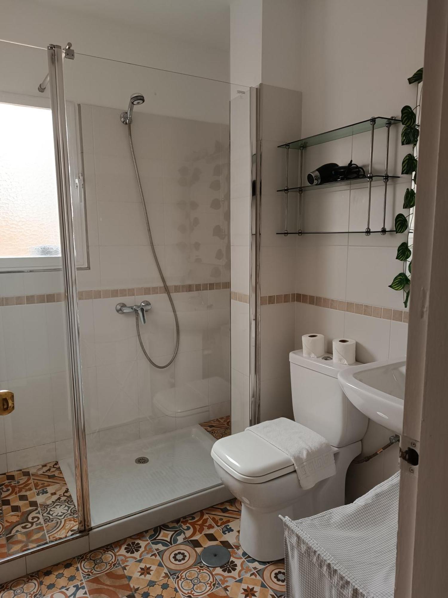 Bolivia Beach Apartments Malaga Exterior photo